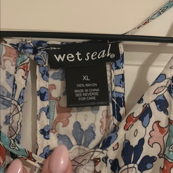 Wet Seal Multicolor Floral Tank Top - Picture 2 of 3